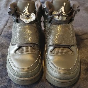 Size 10.5 - Jordan Son of Mars Black Cat 2017